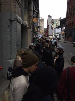 Get here an hour early the line gets ridiculous!