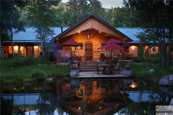 Christina Lippert - Century 21 Hometown Brokers