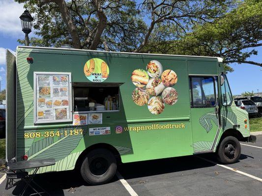 Wrap N' Roll Food Truck at Village of Kapolei Spring Fair
