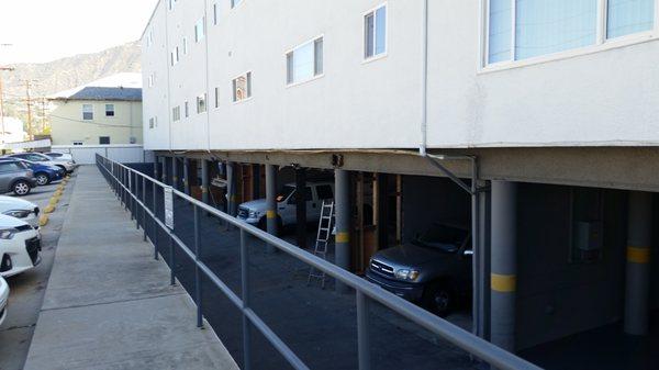 Building with soft/weak story condition