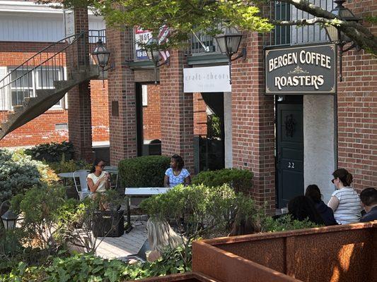 Singing duo of RHS Acabellas