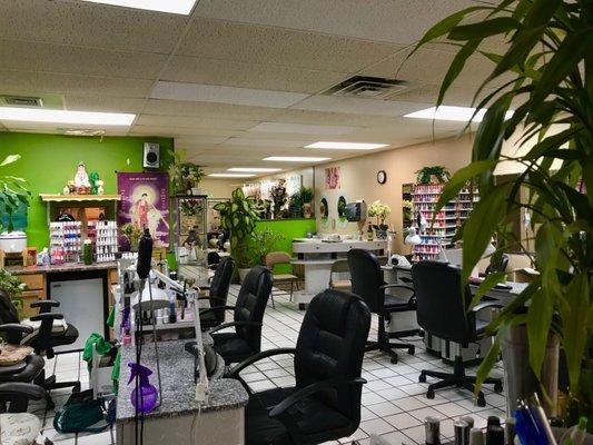 Nails & Company