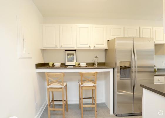 Lyon Village Apartments