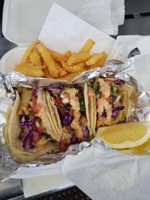 Fish taco w/ Chipotle sauce