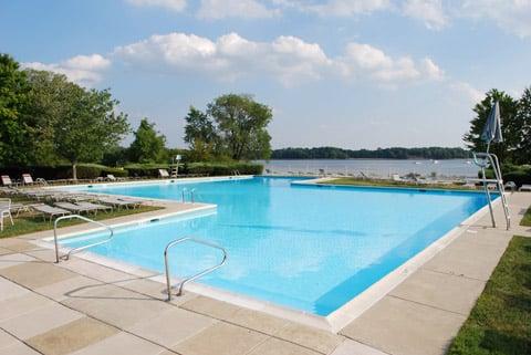 Salem Harbour Apartments