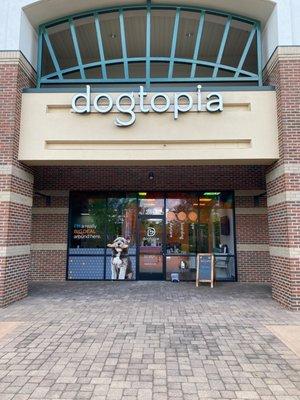 Dogtopia
