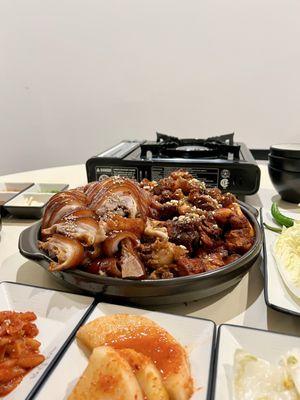 half original half spicy jokbal