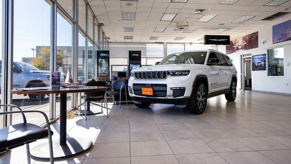 Jeff Belzer's Roseville CDJR Showroom Floor