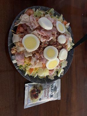 Chef salad with Ken's 1000 Island dressing. So good and huge!!