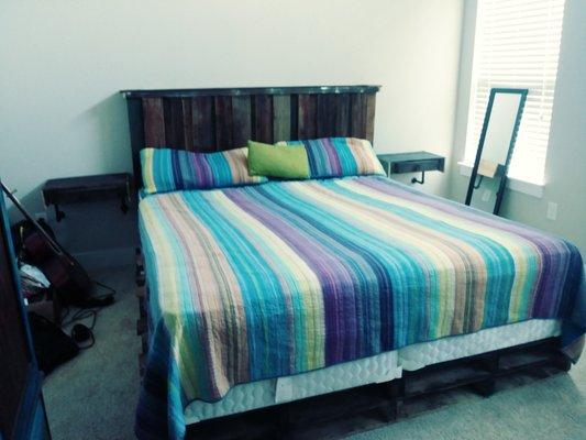 Pallet bed
