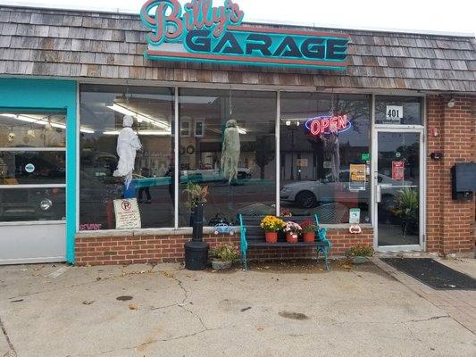 Billy’s Garage