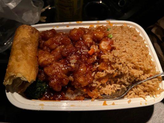 We went in last minute but the general tso chicken was so good!