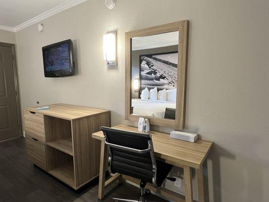 Super 8 by Wyndham Santa Cruz/Beach Boardwalk East