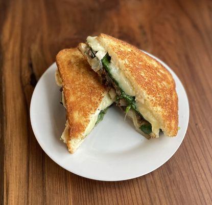 Sandwich Special Brie Mushroom Melt Sandwich