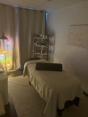 My room with electric table, table warmer, towel warmer and great ambiance, and aromatherapy