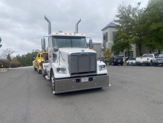 Helen's Transport Towing