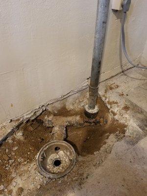 Sewer pipe repair