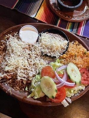 Red chicken enchiladas