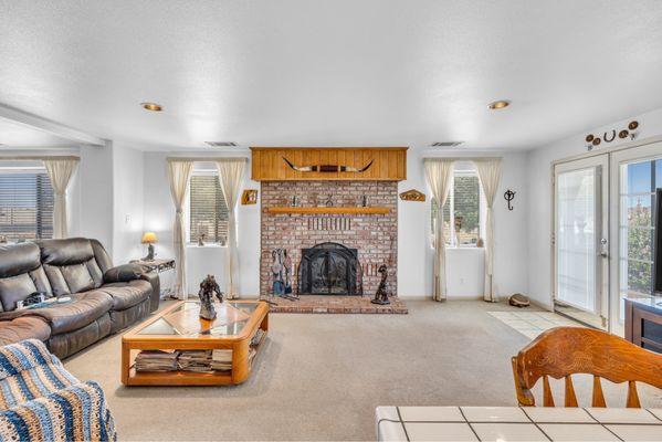 Richard Gomez - Give2Give Realty