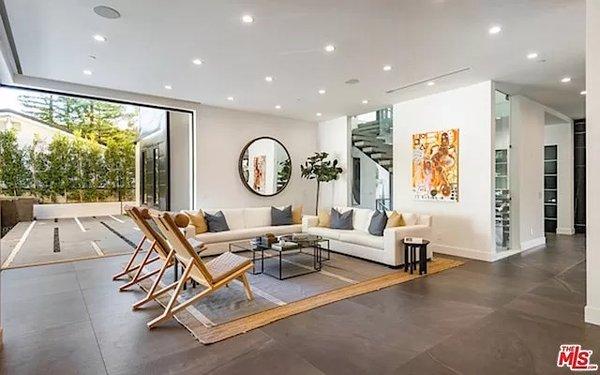 Green World Construction & Design, Inc