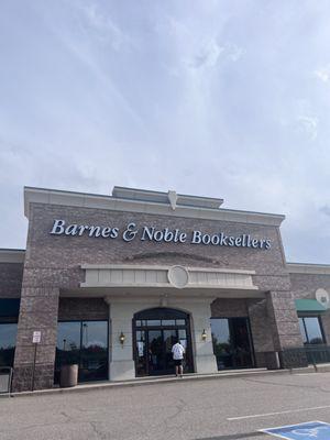 Barnes & Noble