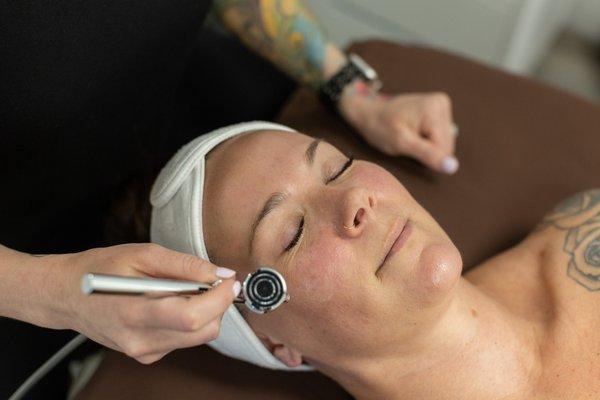 Intraceuticals Oxygen Treatment