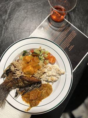 Fusion Pakistani/ Indian cuisine. Chicken jalfrezi and haleem was very fresh and had the perfect fusion taste