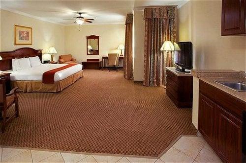 Holiday Inn Express & Suites - Houston
