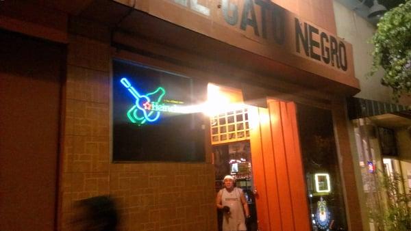 El Gato Negro Bar