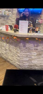 This is the girl that Threatened me and her boyfriend that is sitting on the seat that at a high had to get the cops