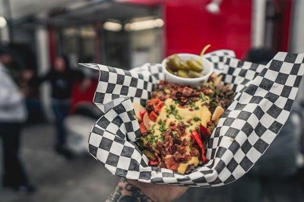 If you're hungry Texas Style Chili Cheesesteak Fries will fill you up!!