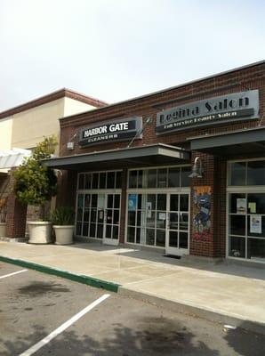 Maxwell the Cleaner Marina Bay Store