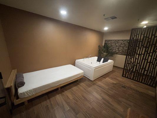 Tropical Gardens Hot Tubs & Tanning