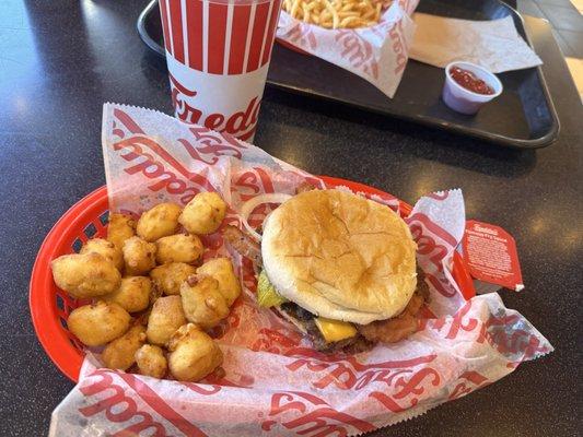 Freddy's Frozen Custard & Steakburgers