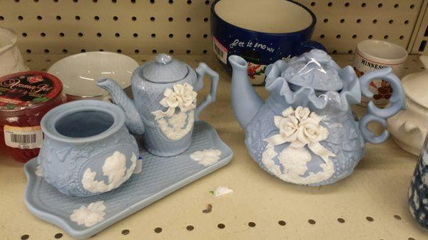 Super cute set... $5