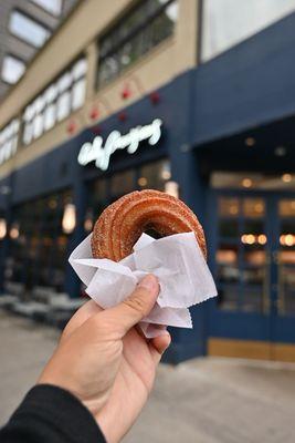 Cinnamon cruller