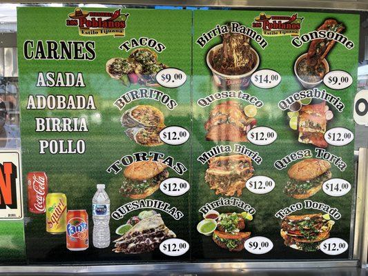 ¡Mire nuestro menú y la deliciosa comida que tenemos!
------
Look at our menú and the delicious food we have!