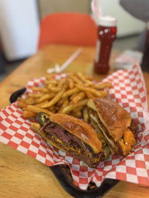 Left side is pastrami right is chicken. Fries were soooooo good
