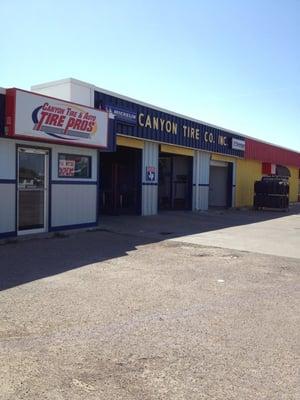 Robert’s Canyon Tire Shop
