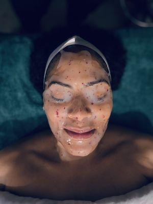 The NUDEST Facial feat. Egyptian Rose Hydrogelly Mask