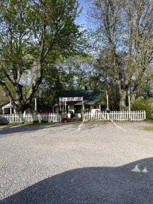 Bryant's Country Store