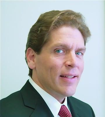 Murray Lee is a partner of Pyramid Resumes, and owns an Executive Search firm (Next Exec). Bachelor's Degree from Syracuse Univ