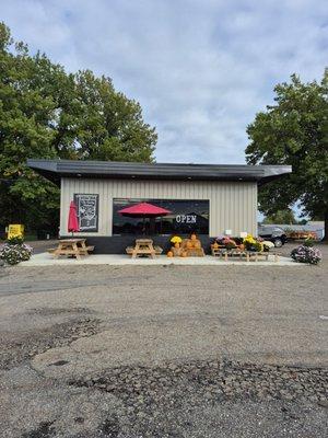 The Country Cupboard & Deli