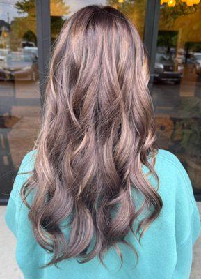 Mia’s Mane Moments