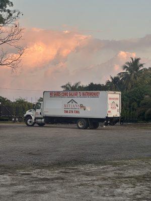 Mitjans Moving & Delivery