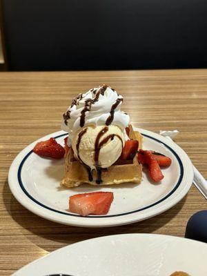 waffle sundae