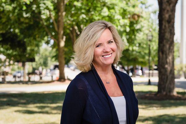 Ellen Connelly-RE/MAX Real Estate Center