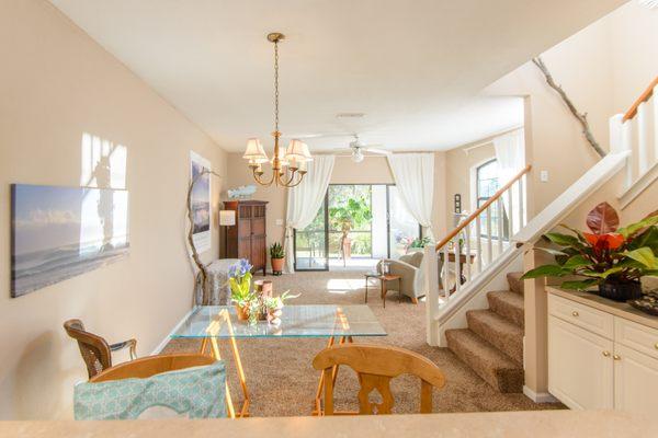 Sunny & bright townhouse condo in Vista Cove - Welcome Home!