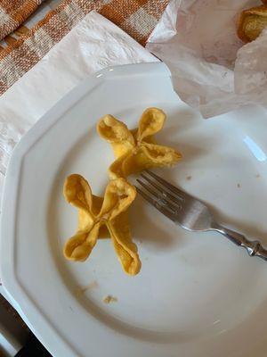 Crabmeat Rangoon.... Nice and cream cheesey