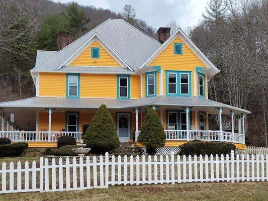 NextHome Mountain Horizons